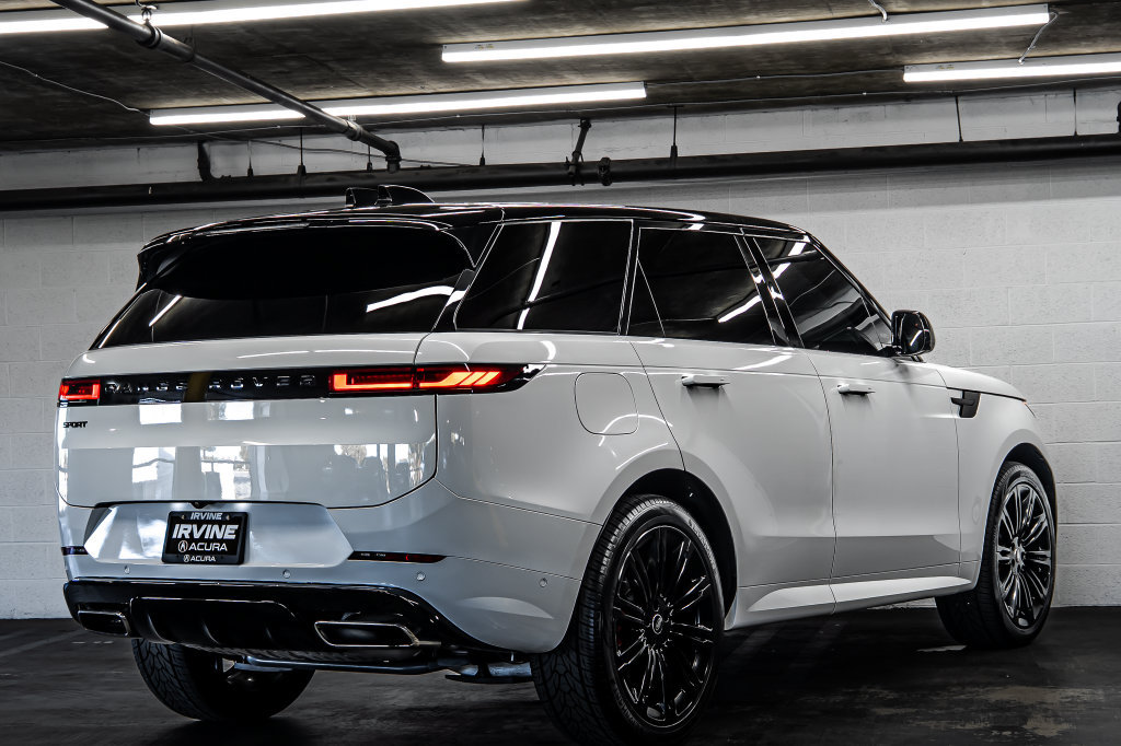 Used 2024 Land Rover Range Rover Sport Dynamic SE AWD/4WD image 5