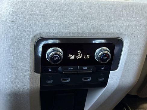 Used 2021 GMC Yukon Denali image 19