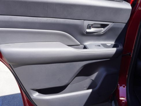 Used 2025 Toyota Grand Highlander FWD image 13