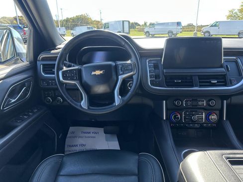 Used 2023 Chevrolet Suburban Premier image 20