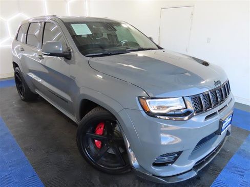 Used 2020 Jeep Grand Cherokee SRT image 5