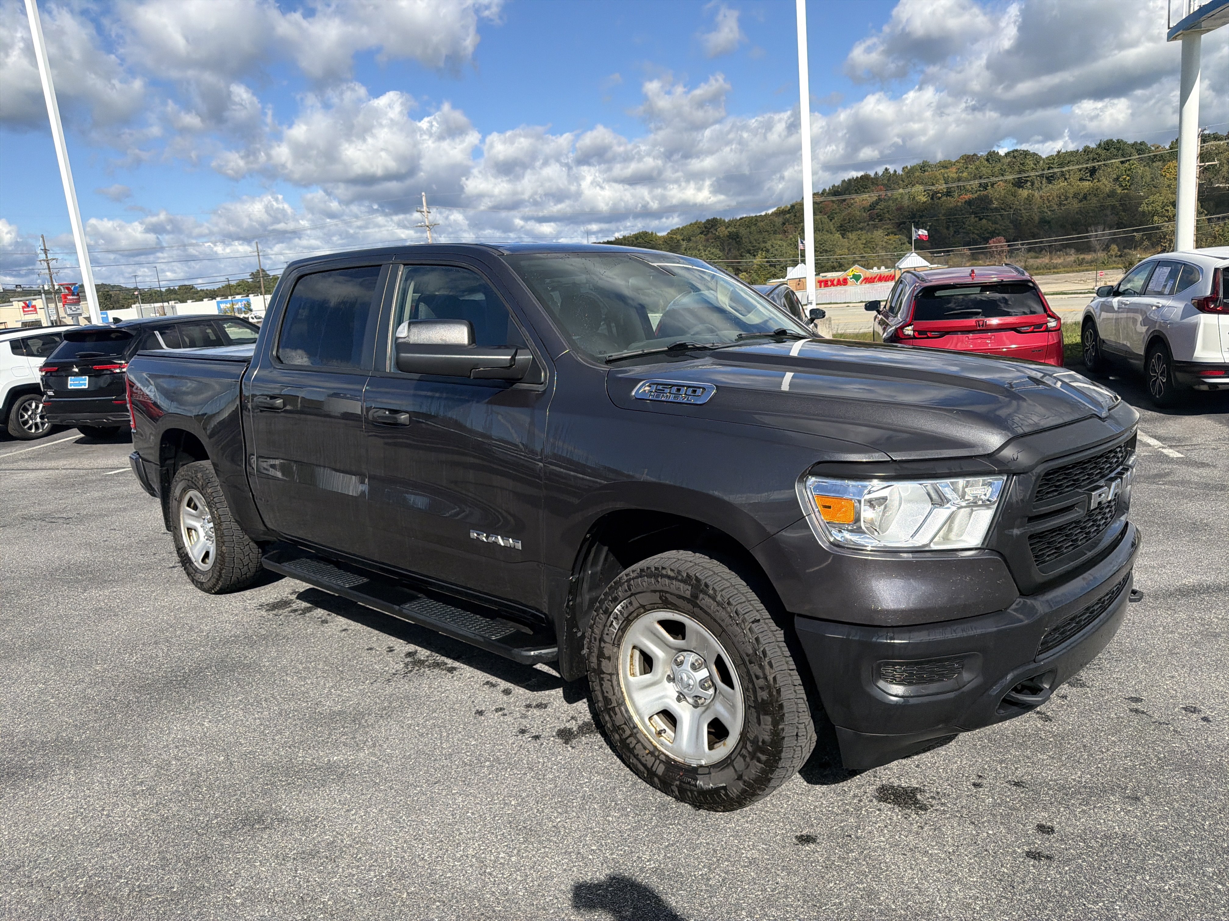 Used 2019 RAM 1500 Tradesman AWD/4WD image 1