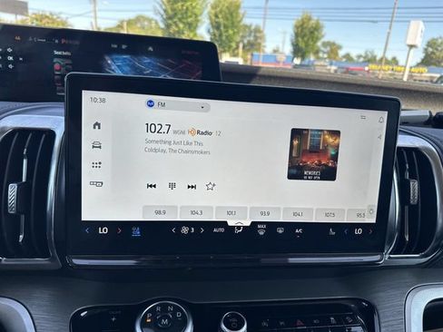 Certified 2025 Ford Expedition Platinum AWD/4WD image 17