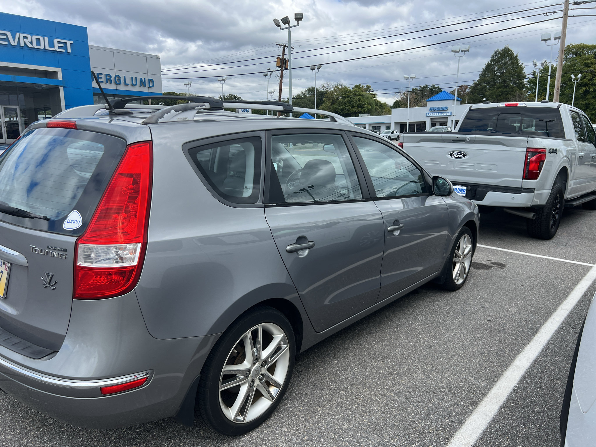 Used 2012 Hyundai Elantra FWD image 7