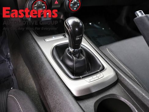 Used 2015 Chevrolet Camaro SS RWD image 12