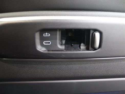 Used 2024 BMW X6 M60i AWD/4WD image 33
