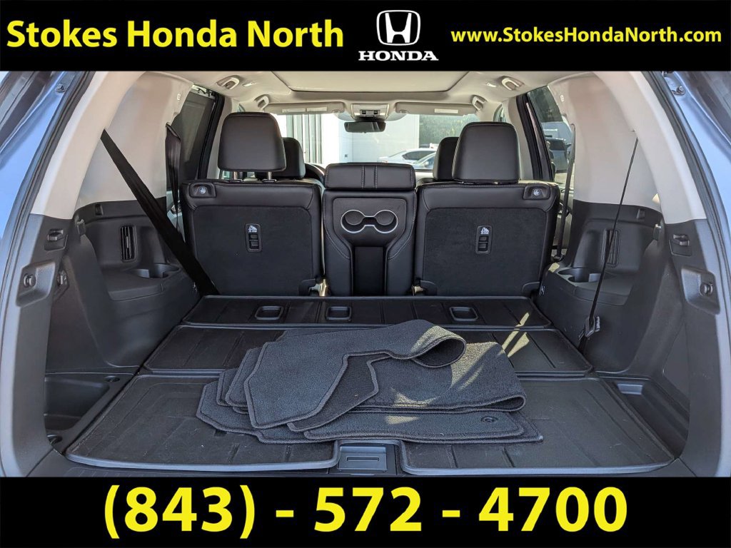 Used 2025 Honda Pilot Elite image 13