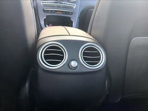 Used 2020 Mercedes-Benz GLC 300 4MATIC image 10