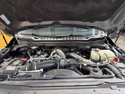 Used 2025 Ford F350 Platinum w/ FX4 Off-Road Package AWD/4WD image 29