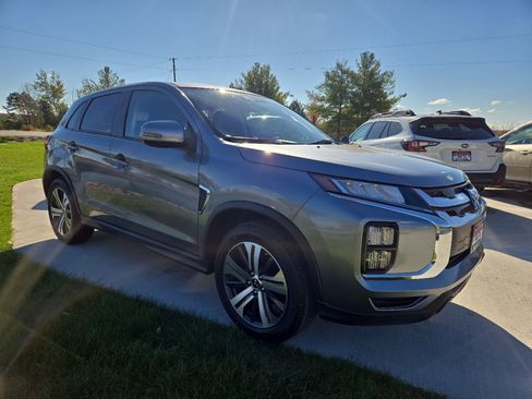 Used 2024 Mitsubishi Outlander Sport SE image 3