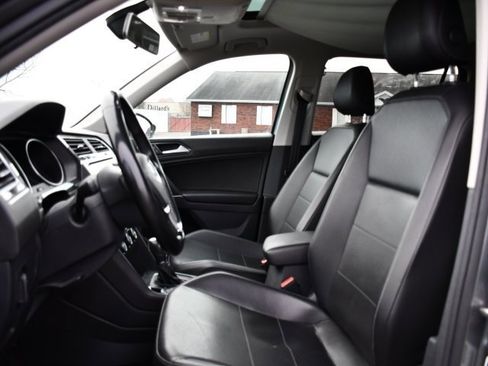 Used 2018 Volkswagen Tiguan SEL image 13