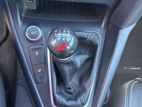 Used 2018 Ford Focus ST w/ Equipment Group 402A image 34