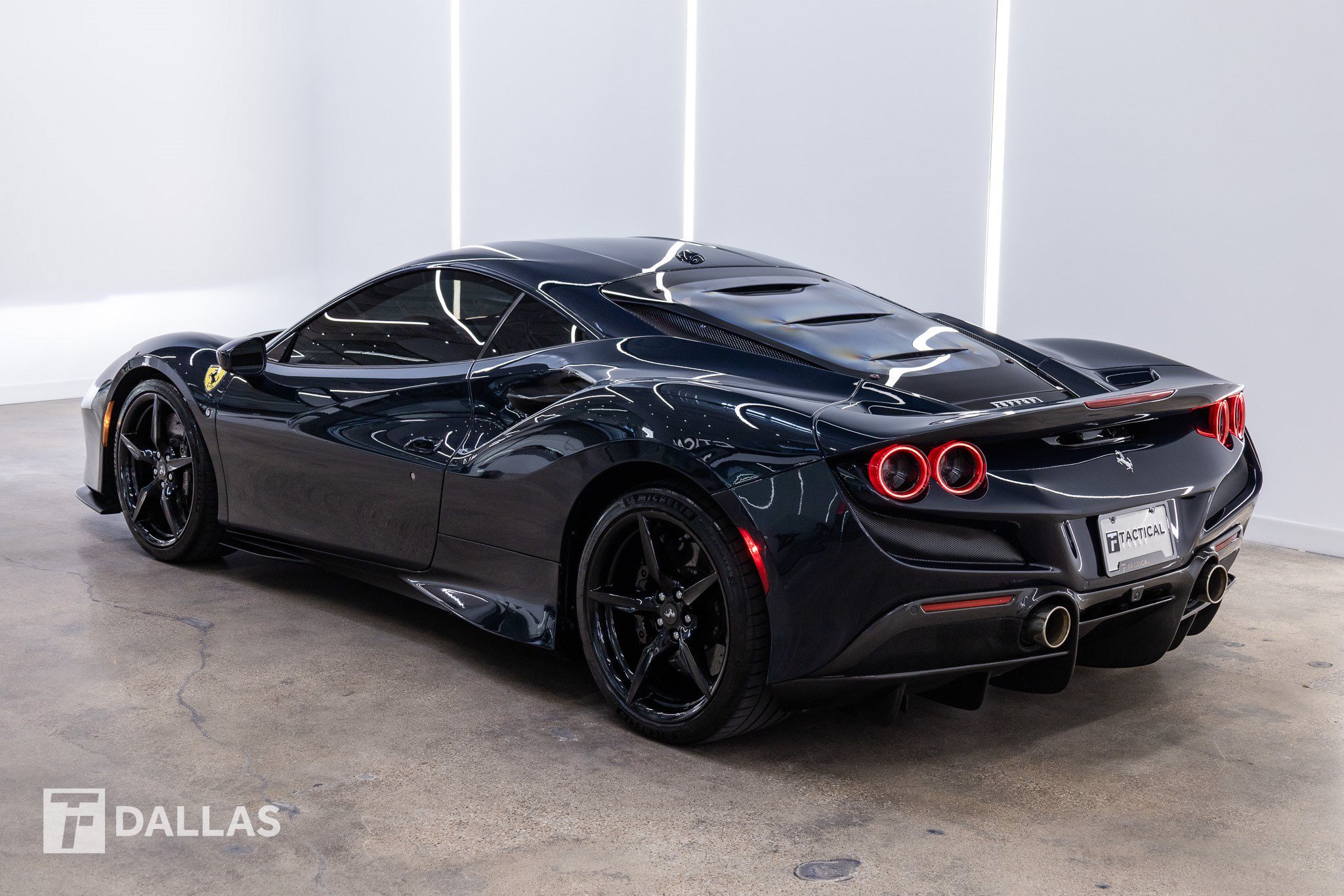 Used 2020 Ferrari F8 Tributo RWD image 8