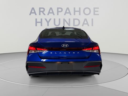 Used 2024 Hyundai Elantra SEL FWD image 4