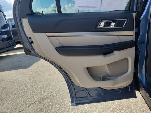 Certified 2018 Ford Explorer XLT FWD image 13