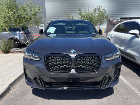 Used 2023 BMW X4 xDrive30i w/ M Sport Package image 3