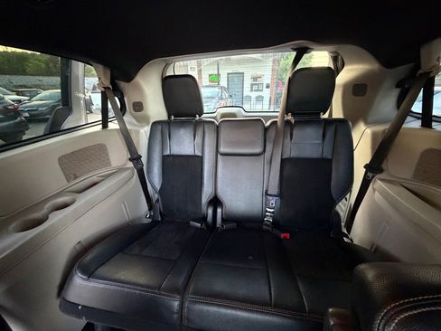 Used 2018 Dodge Grand Caravan SXT FWD image 14