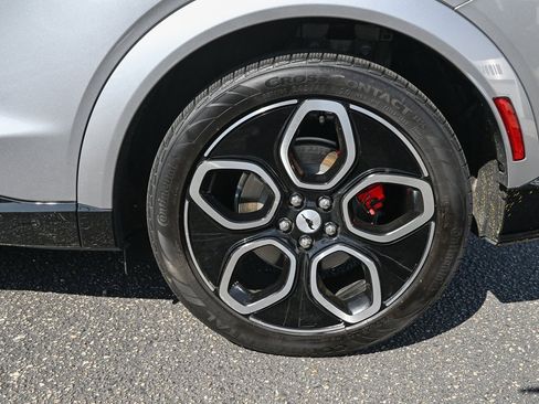 Certified 2021 Ford Mustang Mach-E GT image 13