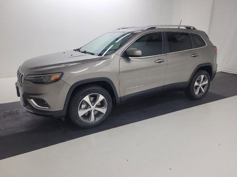 Used 2020 Jeep Cherokee Limited AWD/4WD image 2