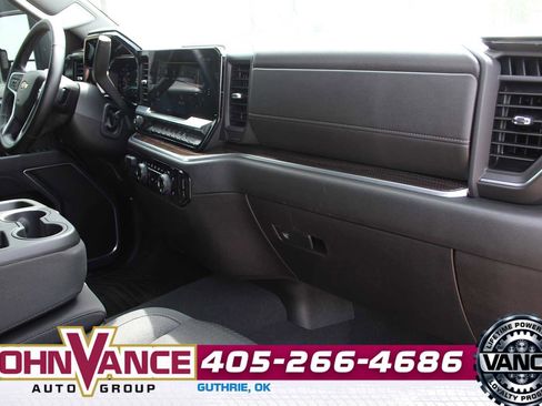 Used 2025 Chevrolet Silverado 2500 LT w/ Convenience Package AWD/4WD image 17
