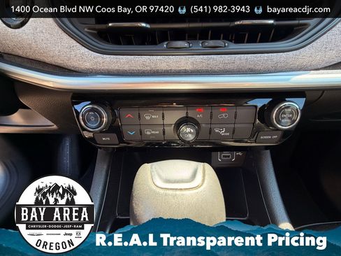 Used 2022 Jeep Compass Latitude FWD image 24