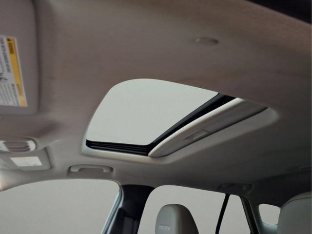 Used 2025 Chevrolet Trax ACTIV w/ Sunroof Package FWD image 12