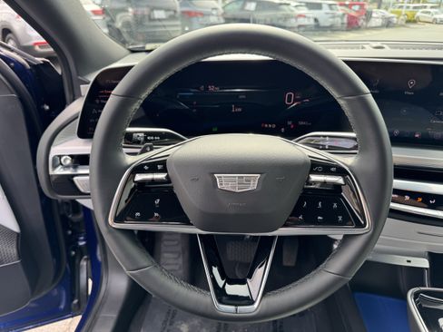 Used 2024 Cadillac Lyriq Luxury AWD/4WD image 17
