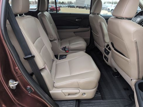 Certified 2020 Honda Pilot Touring image 33