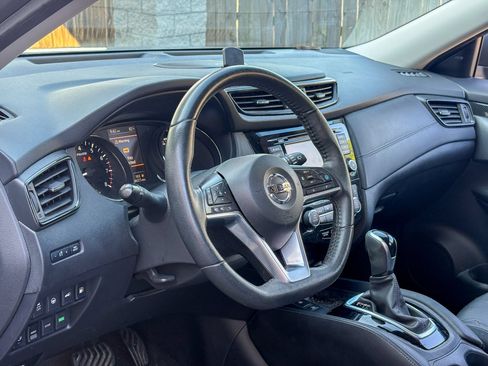 Used 2020 Nissan Rogue SL w/ Premium Package AWD/4WD image 2