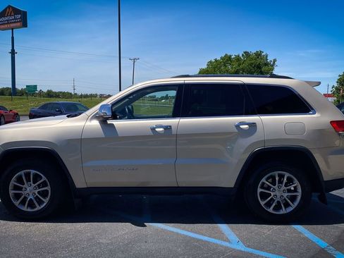Used 2015 Jeep Grand Cherokee Limited w/ Trailer Tow Group IV AWD/4WD image 6