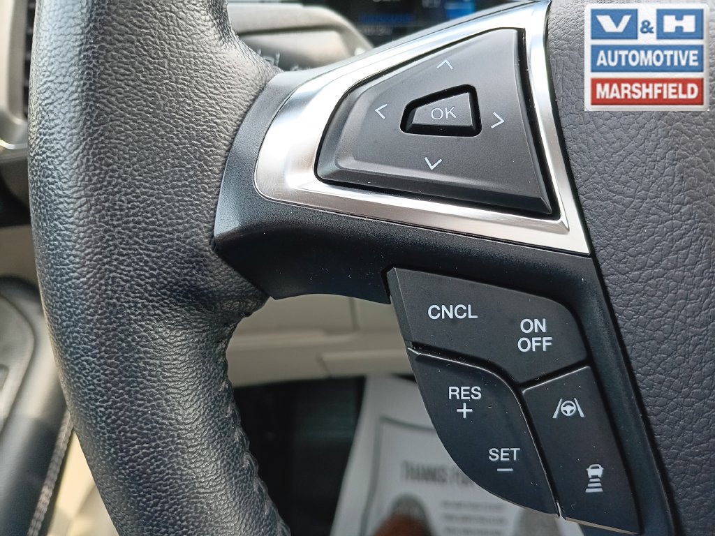 Used 2023 Ford Edge Titanium w/ Equipment Group 301A AWD/4WD image 13