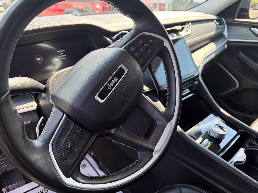 Used 2021 Jeep Grand Cherokee L Limited AWD/4WD image 8