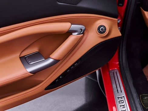 Used 2022 Ferrari F8 Tributo RWD image 41