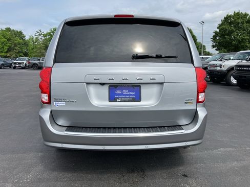 Used 2019 Dodge Grand Caravan GT w/ Safety Sphere Group FWD image 5