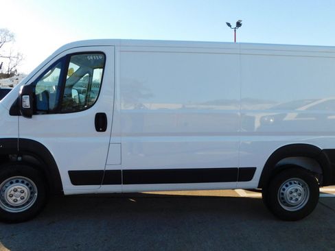 Used 2024 RAM ProMaster 3500 w/ Convenience Group image 4