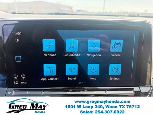 Used 2024 Volkswagen Atlas SE w/ Panoramic Sunroof Package FWD image 18
