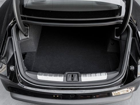 Certified 2025 Porsche Taycan image 28