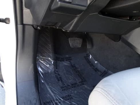 Used 2024 Toyota Tacoma SR5 image 17