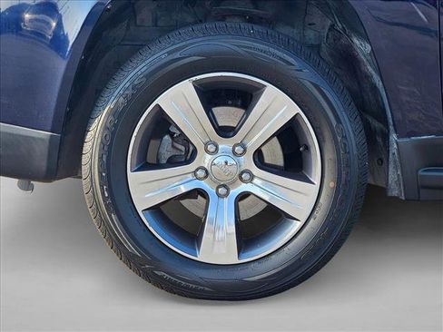 Used 2016 Jeep Compass High Altitude image 18