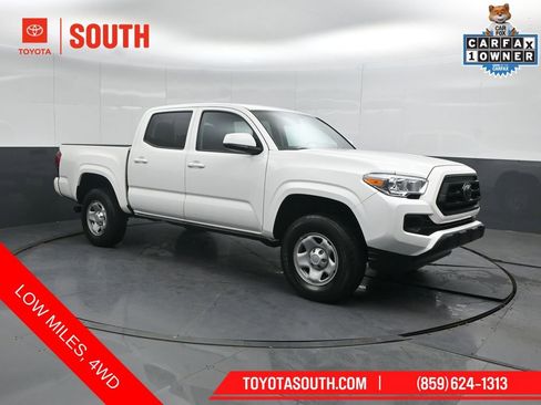 Used 2022 Toyota Tacoma SR AWD/4WD image 4