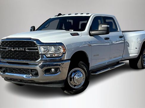 Used 2024 RAM 3500 Big Horn image 3