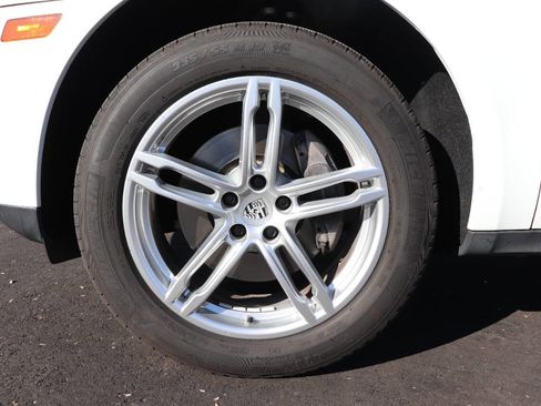 Used 2017 Porsche Macan image 9