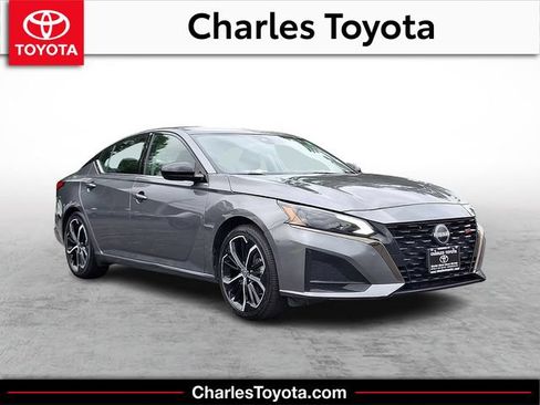 Used 2024 Nissan Altima 2.5 SR FWD image 1