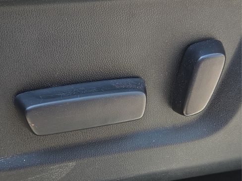 Used 2020 Toyota Tundra Platinum AWD/4WD image 19