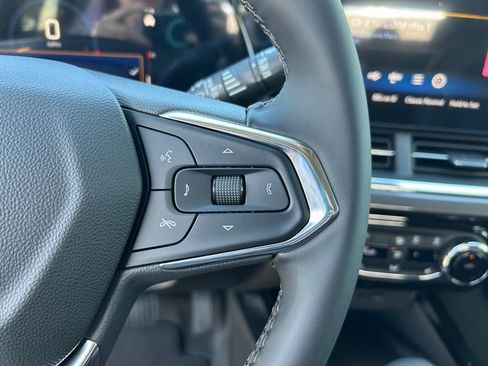 New 2026 Chevrolet Trax ACTIV w/ Sunroof Package image 18