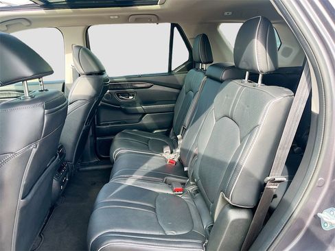 Used 2023 Honda Pilot Elite image 25