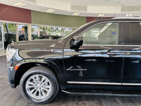 Used 2023 GMC Yukon SLT AWD/4WD image 15