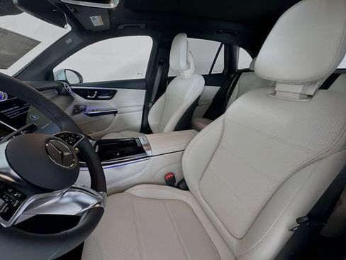 Used 2026 Mercedes-Benz GLC 300 image 21