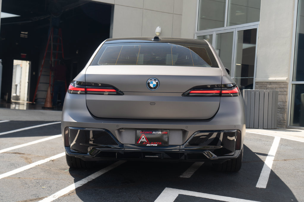 Used 2024 BMW i7 xDrive60 AWD/4WD image 12