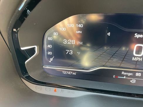 Used 2024 GMC Yukon Denali image 27